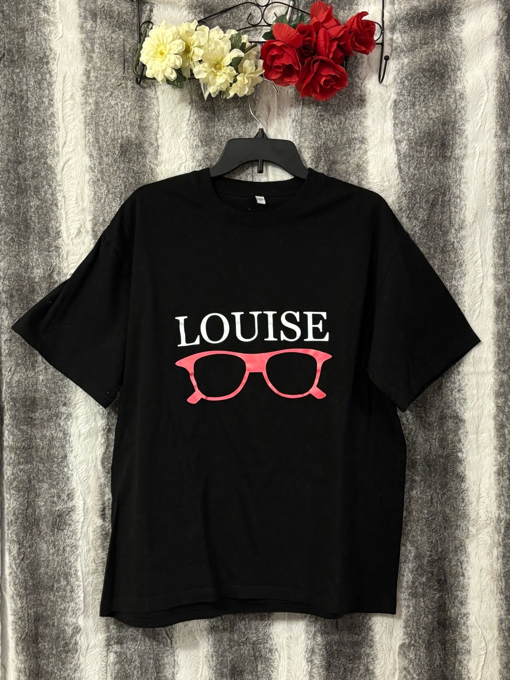 Louise Graphic Black Tee with Pink Sunglasses Graphic size XL